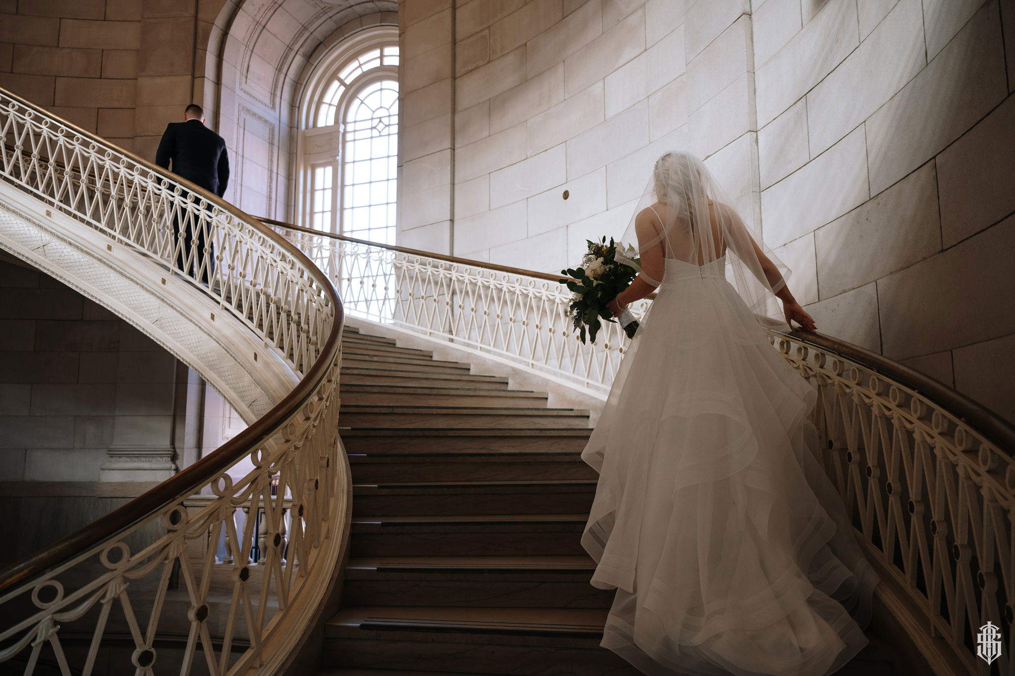 Bride walking down the grand staircase at Society Room of Hartford