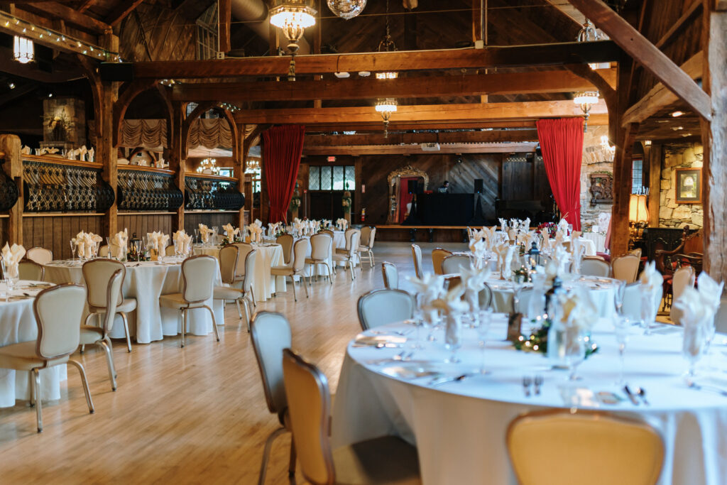 Reception area decoration at Bill Miller's Castle, Bruno Sauma Photography 
