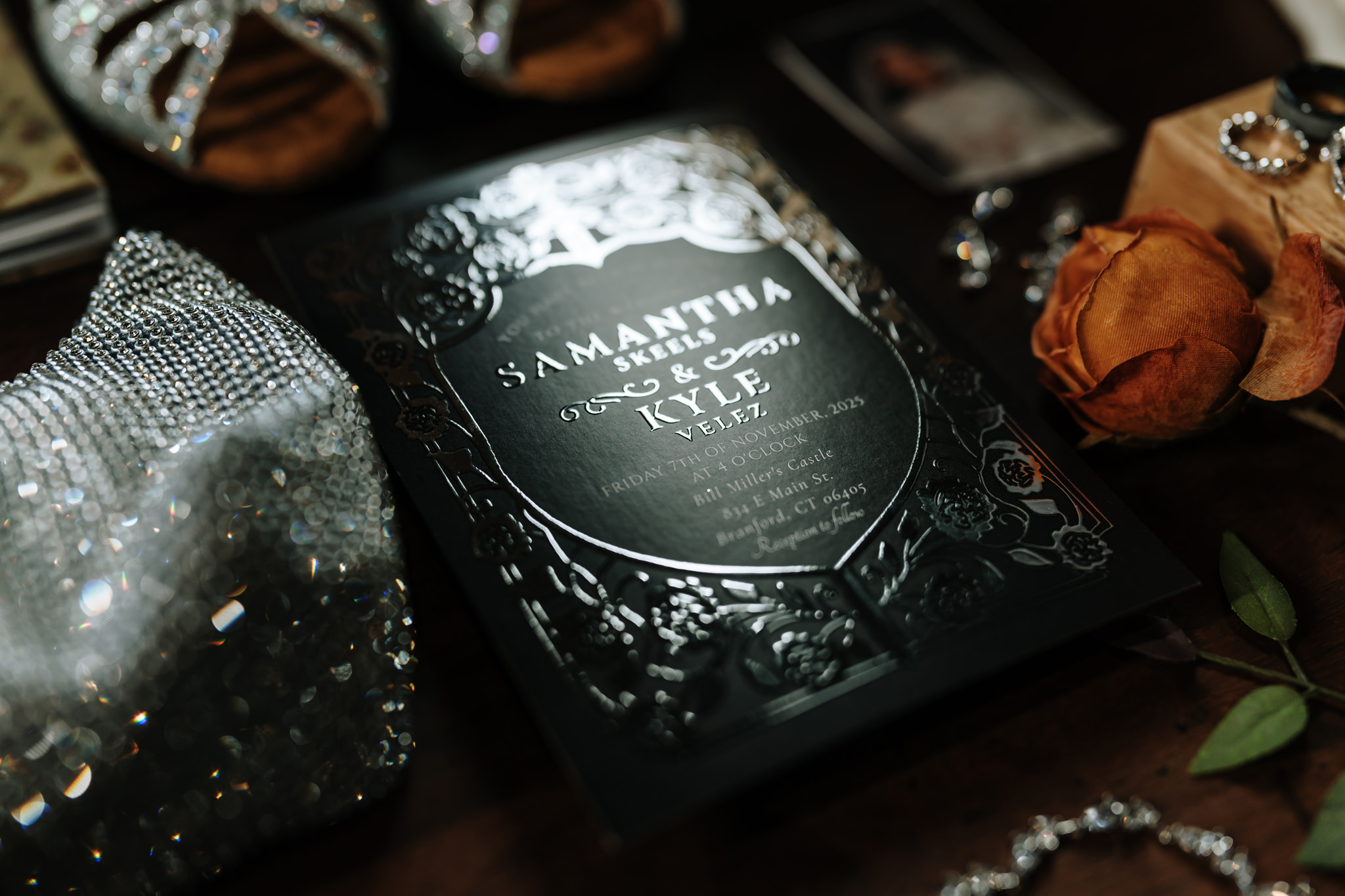 Invitations photo close up at Bill Miller's Castle - Bruno Sauma Photography