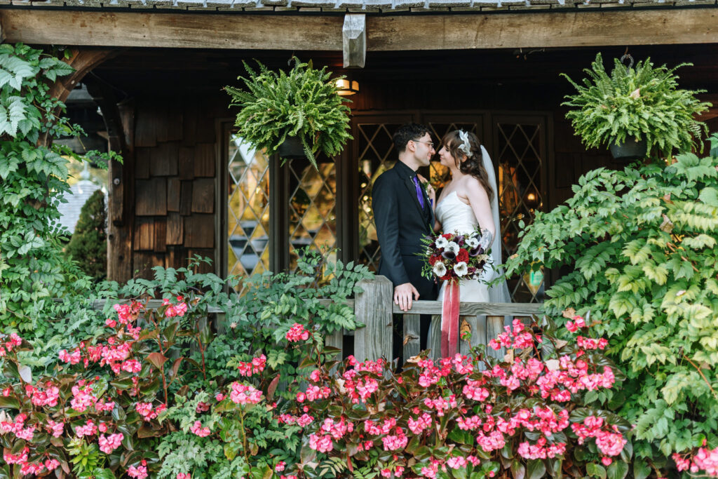 Beautiful couple portrait at Bill Miller's Castle garden. Bruno Sauma photography 
